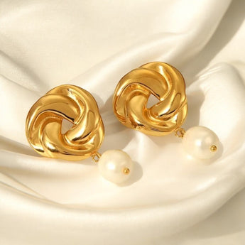 Freshwater Pearl Drop Earring