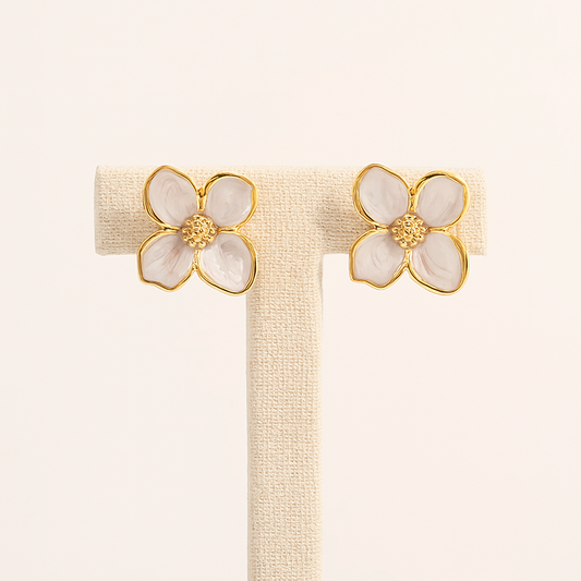 White/Gold Flower Stud Earring