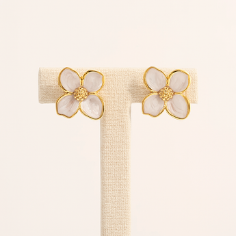 White/Gold Flower Stud Earring