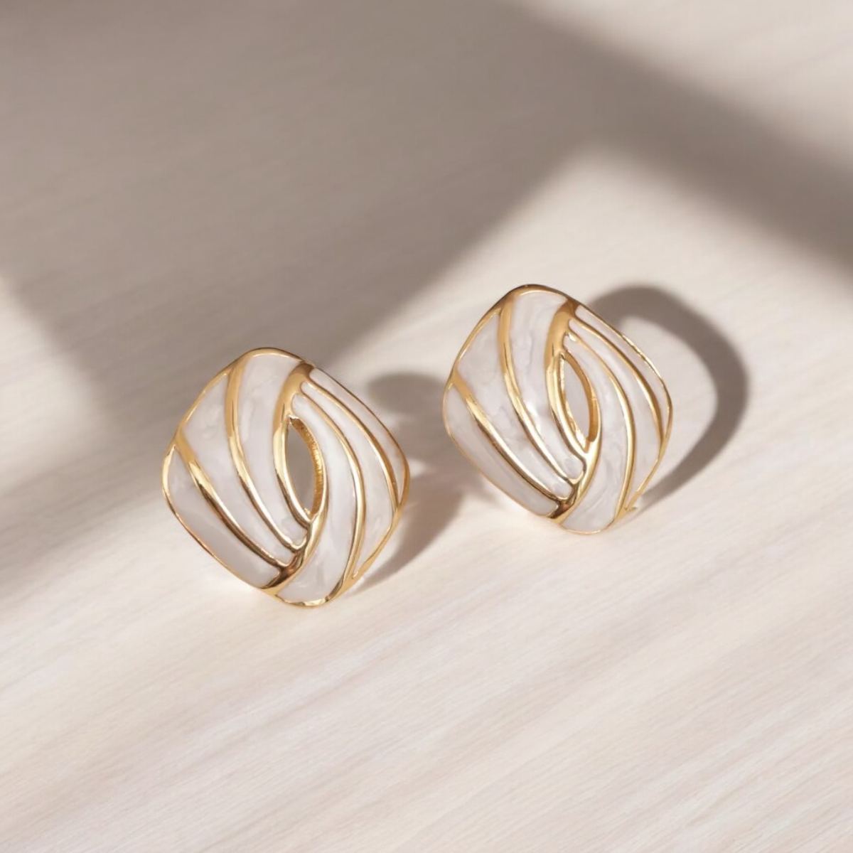 Multi Color Marble Ear Stud