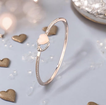 Rose Gold Heart Rhinestone Bangle